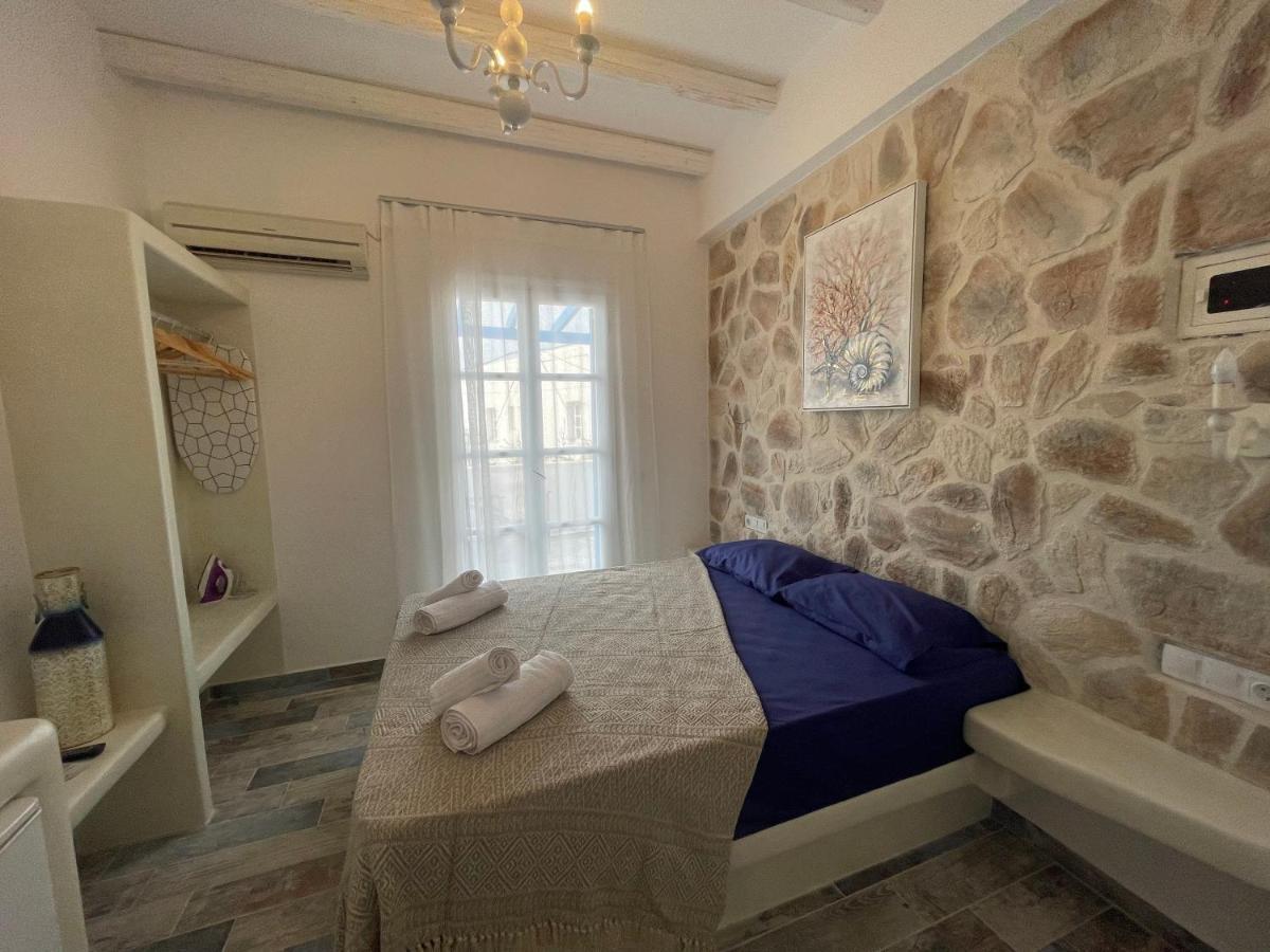 Burgos Barrio Hotel Naxos City Exterior photo