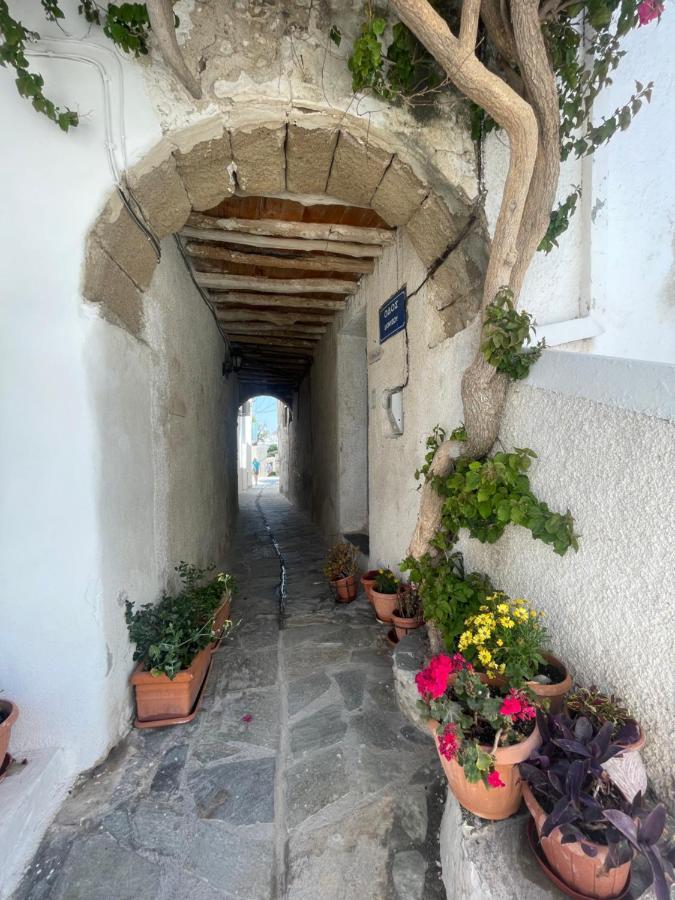 Burgos Barrio Hotel Naxos City Exterior photo